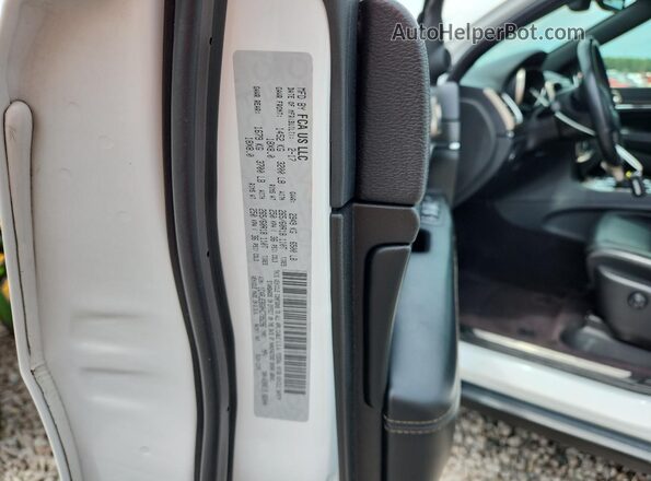 1C4RJEBG0HC795296 2017 JEEP GRAND White VIN կոդի պիտակի տեսք