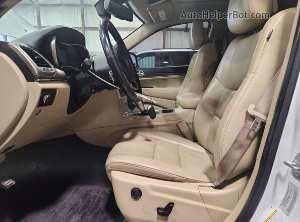 1C4RJEBG4GC329112 2016 JEEP GRAND White Front interior view