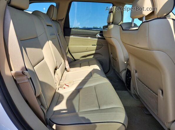 1C4RJECG8JC281362 2018 JEEP GRAND White Вид задньої частини салону