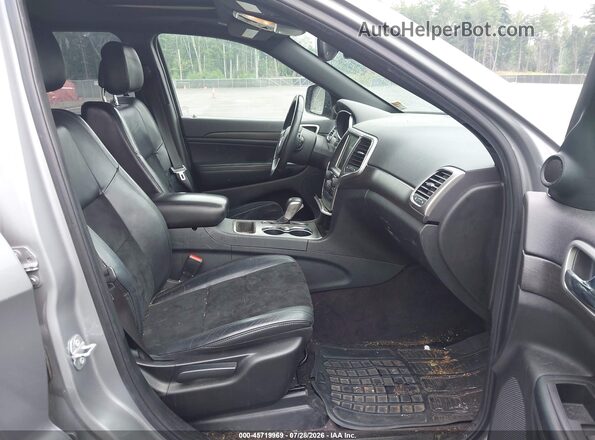1C4RJFAG0HC701750 2017 JEEP GRAND CHEROKEE Silver Vista interior delantera