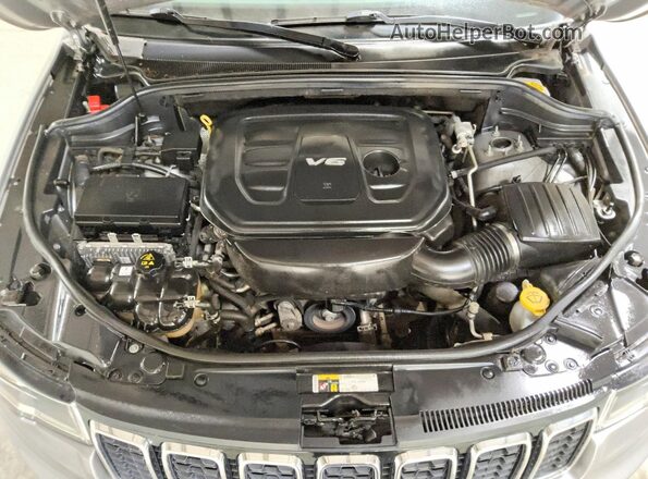 1C4RJFAG0JC225652 2018 JEEP GRAND Silver ძრავის განყოფილების ხედი