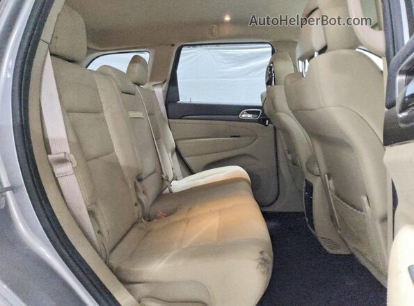 1C4RJFAG0JC225652 2018 JEEP GRAND Silver უკანა სალონის ხედი