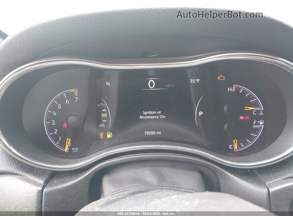 1C4RJFAG0JC500758 2018 JEEP GRAND CHEROKEE White Widok tylnych siedzeń