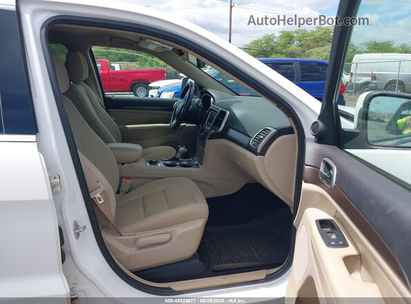 1C4RJFAG2HC719425 2017 JEEP GRAND CHEROKEE White Սալոնի դիմացի տեսք