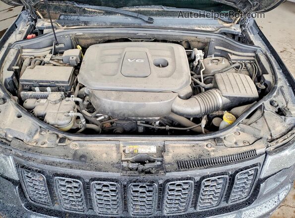 1C4RJFAG2JC436626 2018 JEEP GRAND Silver Rear interior view