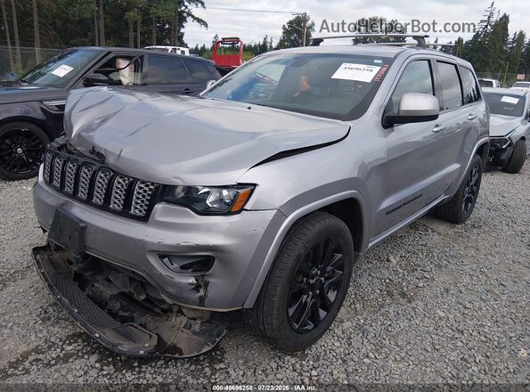 1C4RJFAG2JC491822 2018 JEEP GRAND CHEROKEE Silver Przód lewy