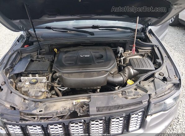 1C4RJFAG2JC491822 2018 JEEP GRAND CHEROKEE Silver Widok z tyłu