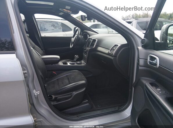 1C4RJFAG2JC491822 2018 JEEP GRAND CHEROKEE Silver 