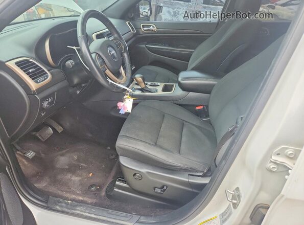 1C4RJFAG3GC420945 2016 JEEP GRAND White Front interior view