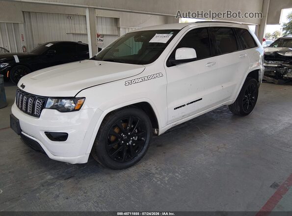 1C4RJFAG3JC217478 2018 JEEP GRAND CHEROKEE White წინა მარცხენა ხედი სამი მეოთხედიდან
