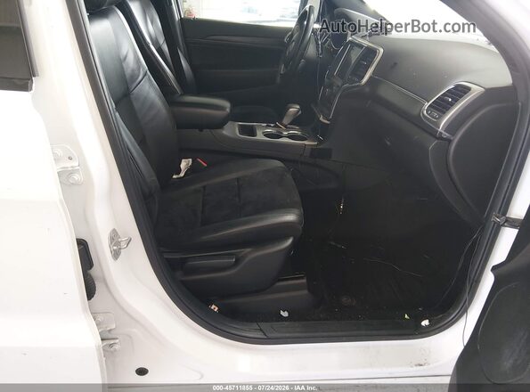 1C4RJFAG3JC217478 2018 JEEP GRAND CHEROKEE White წინა სალონის ხედი