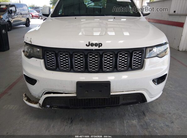 1C4RJFAG3JC217478 2018 JEEP GRAND CHEROKEE White უკანა სალონის ხედი