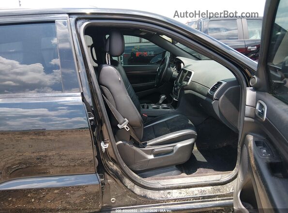 1C4RJFAG3JC360205 2018 JEEP GRAND CHEROKEE Черный Вид салона спереди