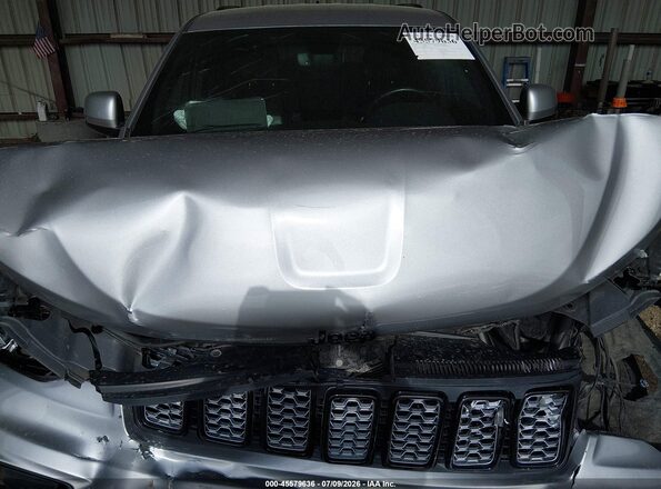 1C4RJFAG3LC126701 2020 JEEP GRAND CHEROKEE Silver Rear view