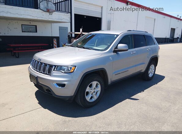 1C4RJFAG4HC653637 2017 JEEP GRAND CHEROKEE Silver Vista tres cuartos delantera izquierda