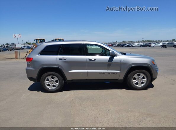 1C4RJFAG4HC653637 2017 JEEP GRAND CHEROKEE Silver Vista interior trasera