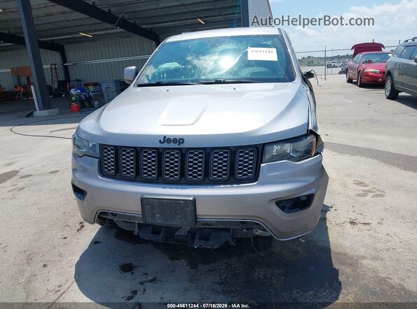 1C4RJFAG4HC875059 2017 JEEP GRAND CHEROKEE Серебряный Вид задней части салона