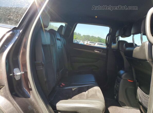 1C4RJFAG4JC135923 2018 JEEP GRAND Gray Rear interior view