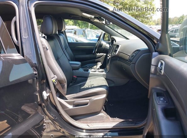 1C4RJFAG4JC436935 2018 JEEP GRAND CHEROKEE Черный Вид салона спереди