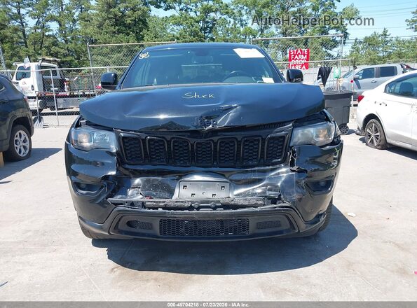 1C4RJFAG4JC436935 2018 JEEP GRAND CHEROKEE Черный Вид щитка приборов