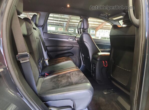 1C4RJFAG5JC120413 2018 JEEP GRAND Gray Rear interior view
