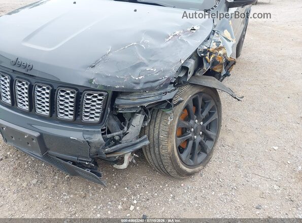 1C4RJFAG5JC236209 2018 JEEP GRAND CHEROKEE Gray Front view