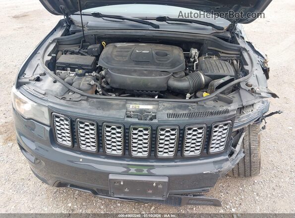 1C4RJFAG5JC236209 2018 JEEP GRAND CHEROKEE Gray Rear view
