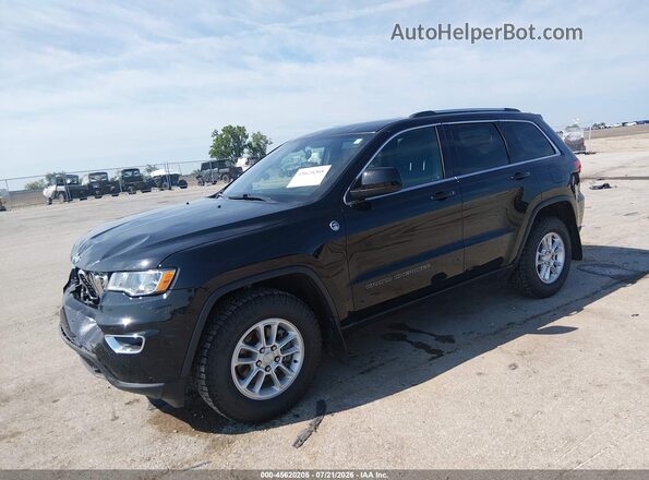 1C4RJFAG5JC328355 2018 JEEP GRAND CHEROKEE Черный Передняя левая четверть