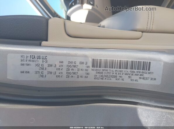 1C4RJFAG5JC452609 2018 JEEP GRAND CHEROKEE Silver Engine compartment view