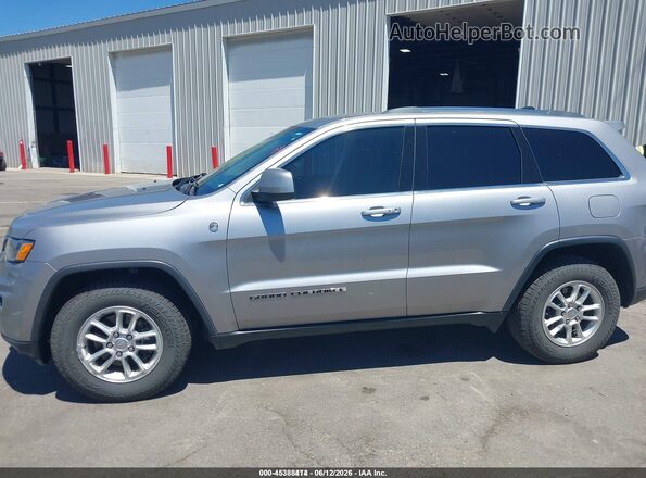 1C4RJFAG5JC452609 2018 JEEP GRAND CHEROKEE Silver 