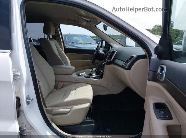 1C4RJFAG5JC452612 2018 JEEP GRAND CHEROKEE White Front interior view