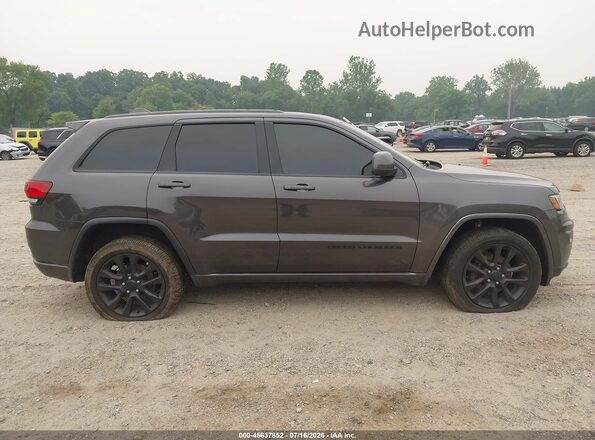 1C4RJFAG6HC760138 2017 JEEP GRAND CHEROKEE Gray Вид задньої частини салону