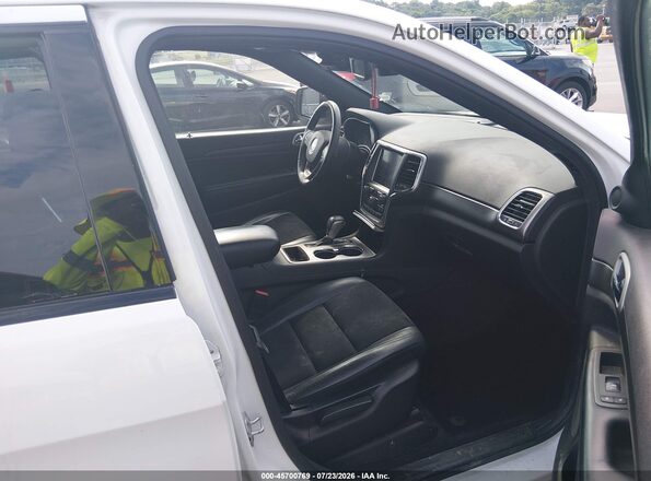 1C4RJFAG6JC377659 2018 JEEP GRAND CHEROKEE White Вид салону спереду