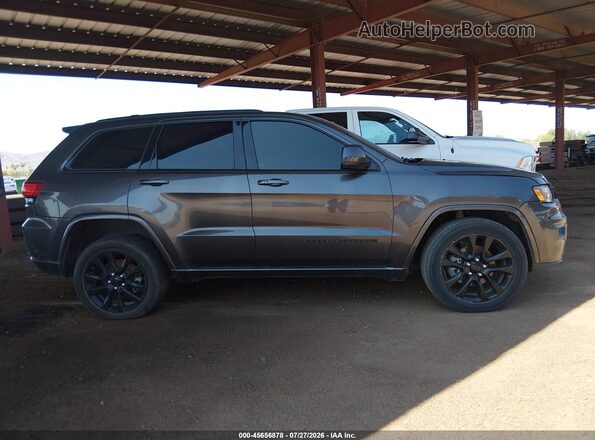 1C4RJFAG6LC210026 2020 JEEP GRAND CHEROKEE Gray Rear interior view