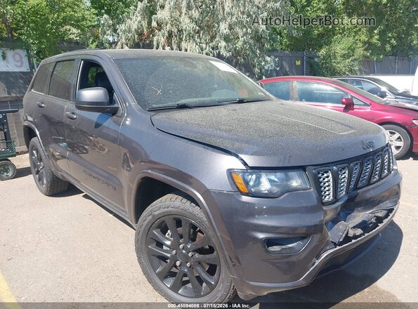 1C4RJFAG7HC726824 2017 JEEP GRAND CHEROKEE Gray Widok wnętrza z tyłu
