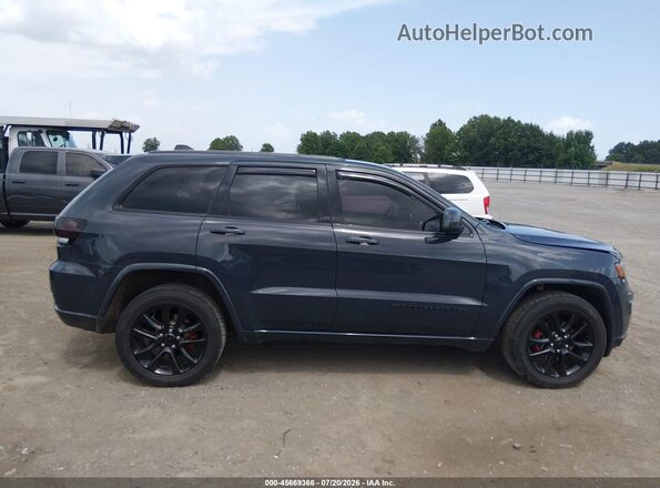 1C4RJFAG7JC410314 2018 JEEP GRAND CHEROKEE Gray Widok wnętrza z tyłu