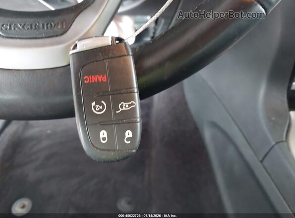 1C4RJFAG7JC470514 2018 JEEP GRAND CHEROKEE Серебряный Вид панели приборов