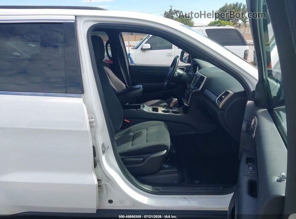 1C4RJFAG8HC622360 2017 JEEP GRAND CHEROKEE White Вид салону спереду