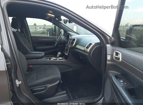 1C4RJFAG8HC688567 2017 JEEP GRAND CHEROKEE Черный Вид салона спереди