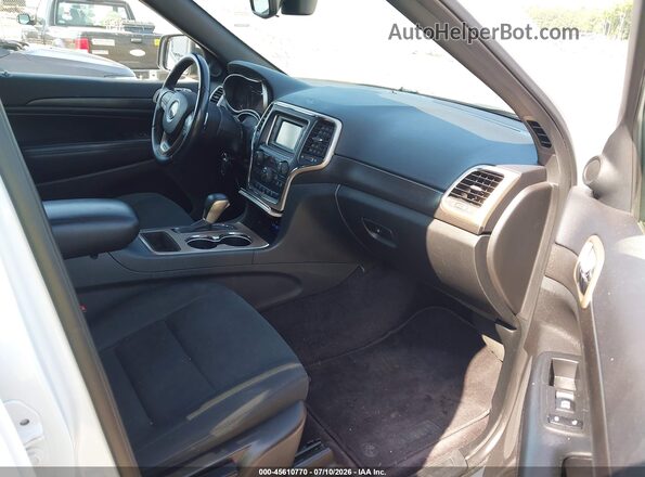 1C4RJFAG8HC882077 2017 JEEP GRAND CHEROKEE Белый Вид салона спереди