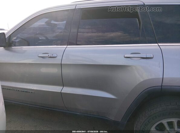 1C4RJFAG8JC180685 2018 JEEP GRAND CHEROKEE Silver 360 interior view