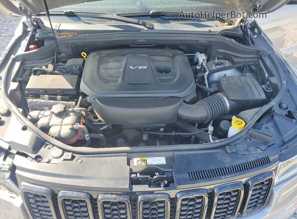 1C4RJFAG8JC508199 2018 JEEP GRAND Gray Widok wnętrza z tyłu