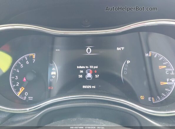 1C4RJFAG9JC267012 2018 JEEP GRAND CHEROKEE White Widok tylnych siedzeń