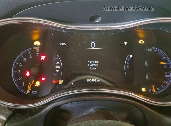 1C4RJFAGXJC200175 2018 JEEP GRAND Silver Սարքավորումների վահանակի տեսք