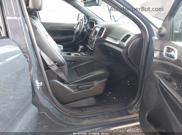 1C4RJFAGXJC387546 2018 JEEP GRAND CHEROKEE Gray Вид салону спереду