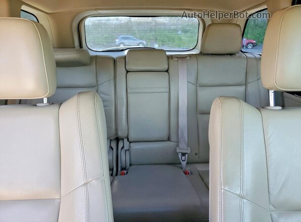 1C4RJFBG0JC484012 2018 JEEP GRAND White Rear seats view