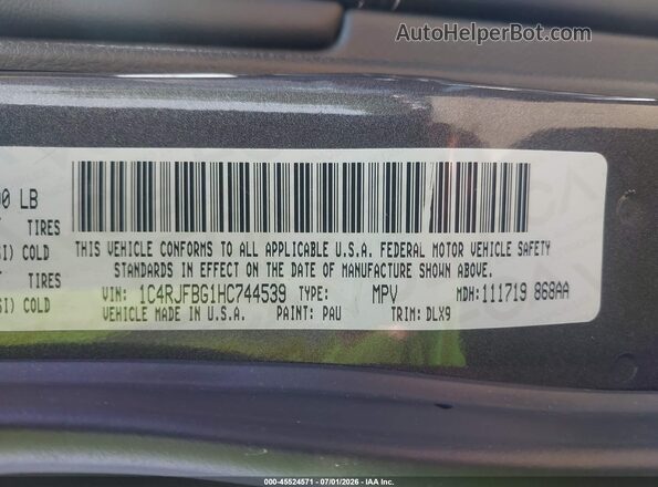 1C4RJFBG1HC744539 2017 JEEP GRAND CHEROKEE Серый Вид подкапотного пространства
