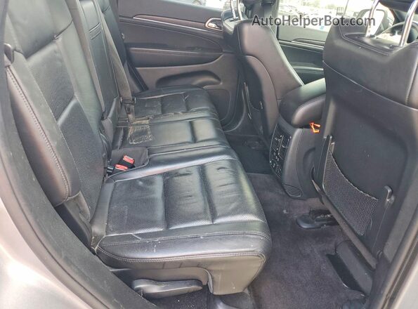 1C4RJFBG1JC417225 2018 JEEP GRAND Серебряный Вид задней части салона