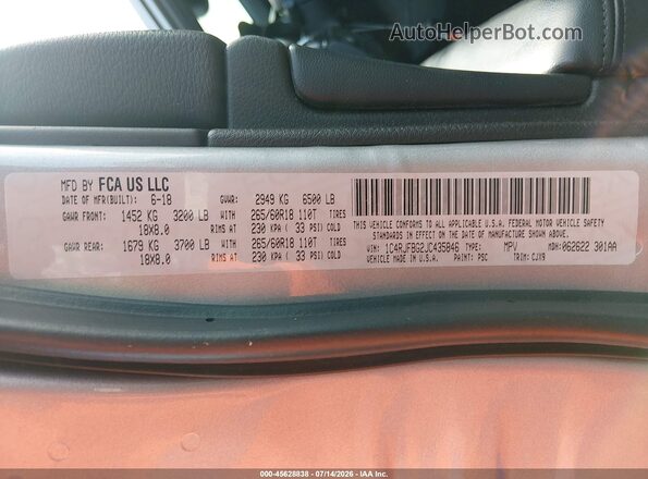 1C4RJFBG2JC435846 2018 JEEP GRAND CHEROKEE Silver Engine compartment view
