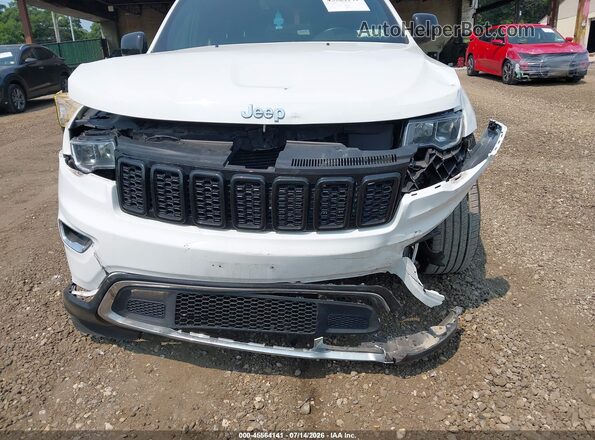 1C4RJFBG2JC450086 2018 JEEP GRAND CHEROKEE Белый Вид спереди